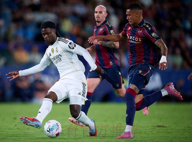 西媒:皇马将尝试在一月份同时签下两大潜力巨星 西媒:皇马将尝试在一月份同时签下两大潜力巨星